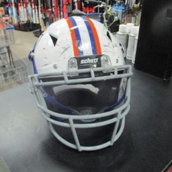 Used Schutt Youth Vengence 2.0 Football Helmet Size Large Last Cert 2025 ( Read The Description)