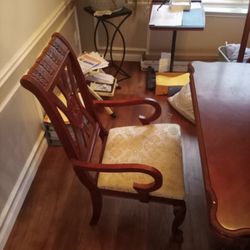 Wooden Polished Dining Room Table (Center Leaf)
