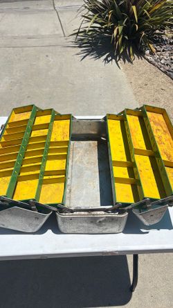 Vintage tackle box