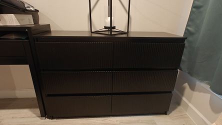One 6-drawer dresser - Like New!
