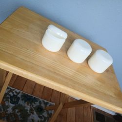 4 Oz White Cosmetic Jar