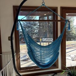 Chair And Stand (indoor Only)