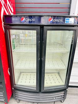 True Commercial 2-Door Glass Refrigerator / Pepsi Cooler – Works Great – $650 OBO