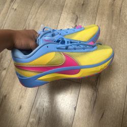 Nike Basketball Shoes size 9-13 