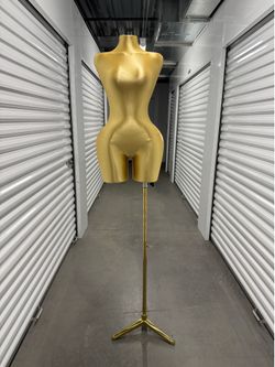 Female Mannequin Torso Plus Size Dress Form Adjustable Stand Metal Base Gold