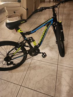 24 inch Mongoose Trailblazer 21 Speed Mountain Bike