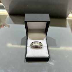 14K Men’s Wedding Ring (Size 11)