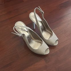 ADRIANNA PAPELL Peep Toe High Heels Slingback - Size 6 Women’s Shoes Medium - Sparkly Gold 