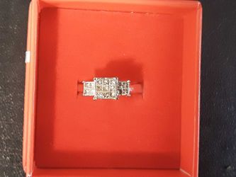 White Gold 10k (.417) 3.2 grams Size 8