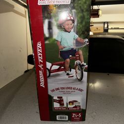 Radio Flyer, Classic Red Dual Deck Tricycle, 12" Front Wheel, Red, Kids Ages 2.5 - 5 Years