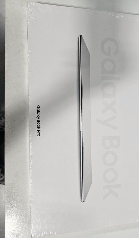 SAMSUNG Galaxy Pro Book 15.6 Labtop Intel Core i7 16GB Ram 512GB SSD Mystic Silver