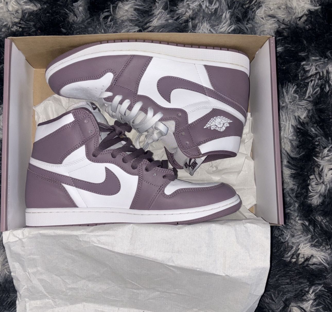 Air Jordan 1 Retro High OG ‘Mauve’ Purple