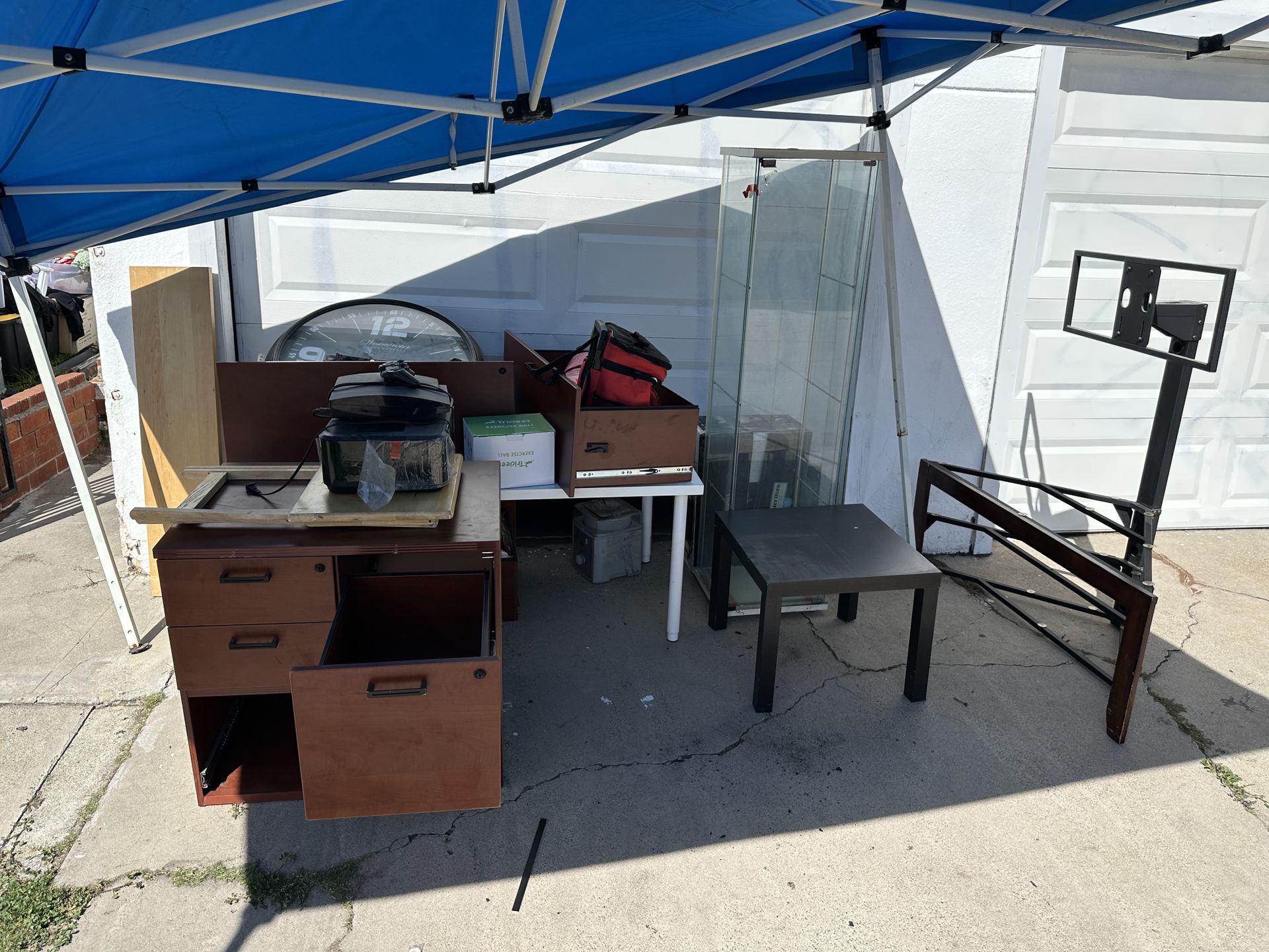 Free moving and everything needs to go