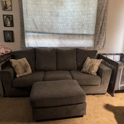 Stairatt Ashley furniture Couch With Ottoman