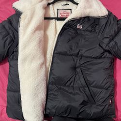 Levi’s Puffer 