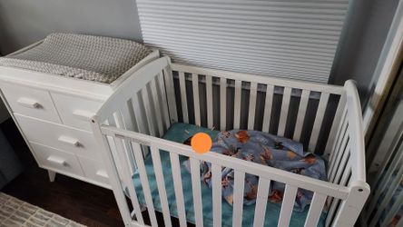 Mini Crib with Newton Mattress