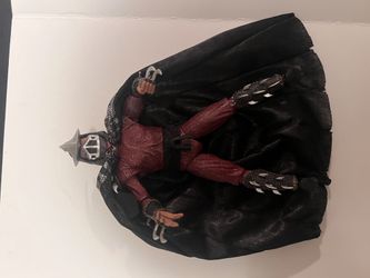 NECA Shredder Figure TMNTQ