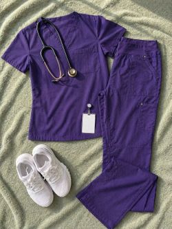 Tailored Healing Hands Scrub Pants (with Blemishes from a Sharpie) | MT (Medium Tall)