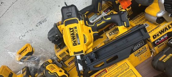 Dewalt 20v cordless 21 framing nailer tool only