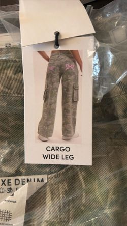 woman cargo jeans