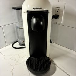 Nespresso Vurtuo Machine