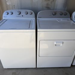 Whirlpool Electric Washer And Dryer Set 
