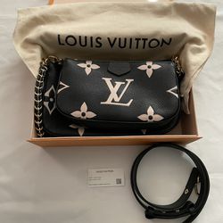 Louis Vuitton - NEW Cream Giant Monogram Empreinte Multi Pochette
