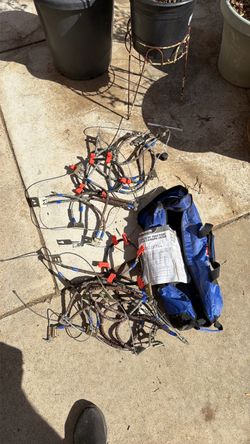 “Quality Chain Volt 735 Snow Tire Cables / Chains – Multiple Sets – Carrying Bag”.