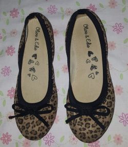 Kids Shoes Size 2