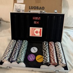 300Pcs Poker Chips Set for Texas Holdem,Blackjack,Professional Poker Kit with Aluminum Case,2 Decks Cards,Dealer,Big Small Blind Buttons and 5 Dice,11