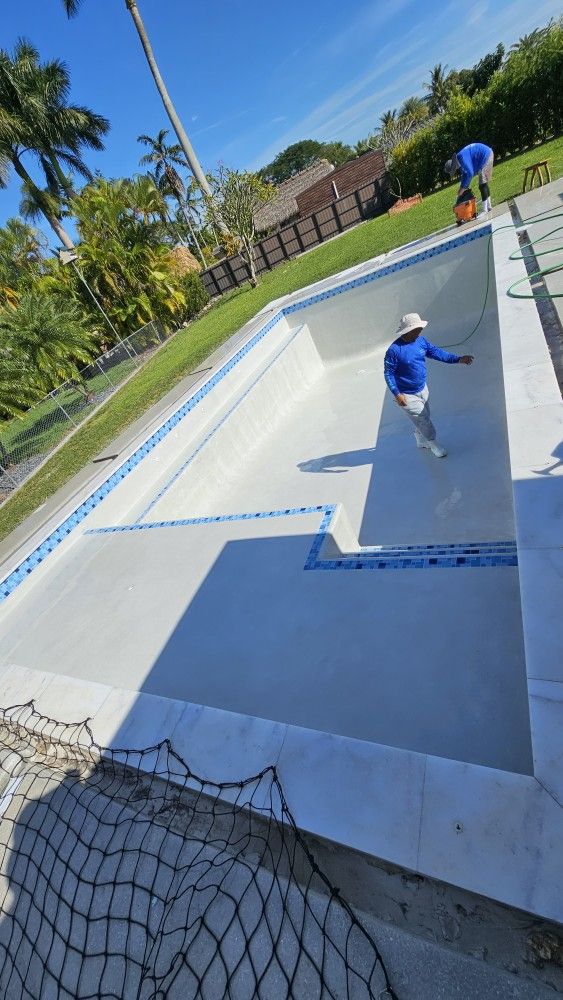 Pool DIAMOND BRITE