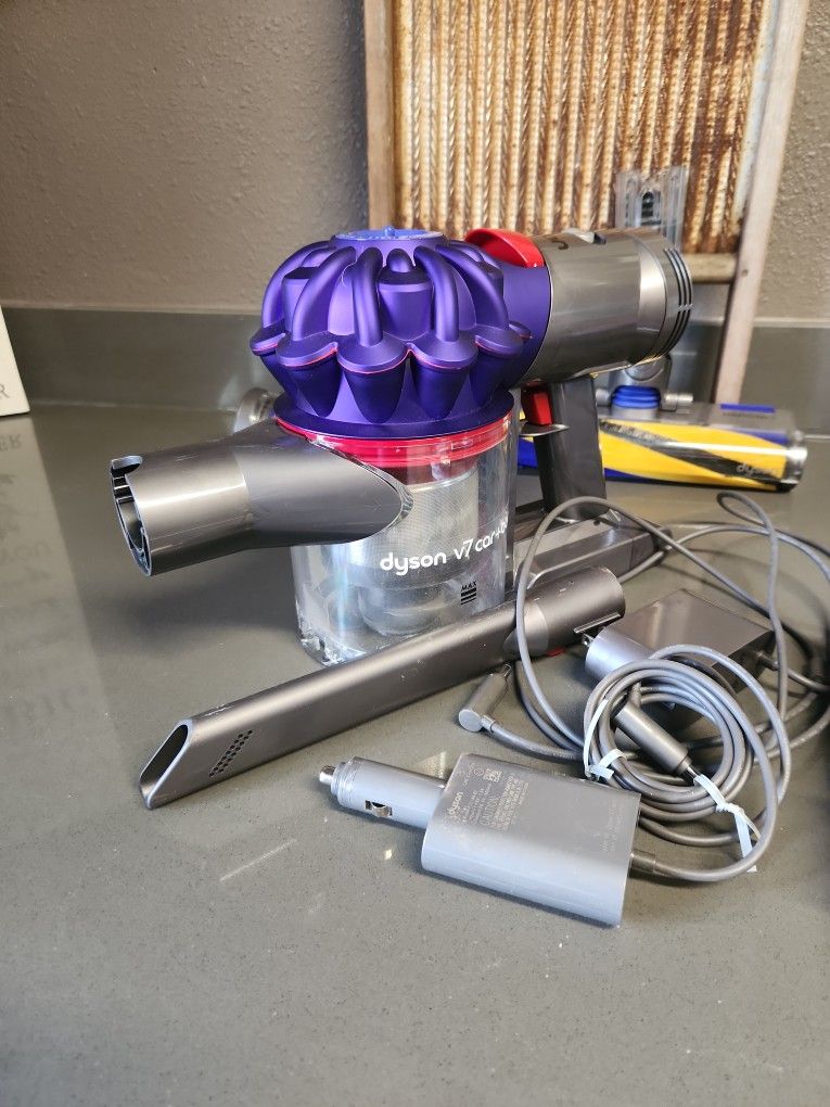 Dyson Car & Boat Hanheld Vacuum