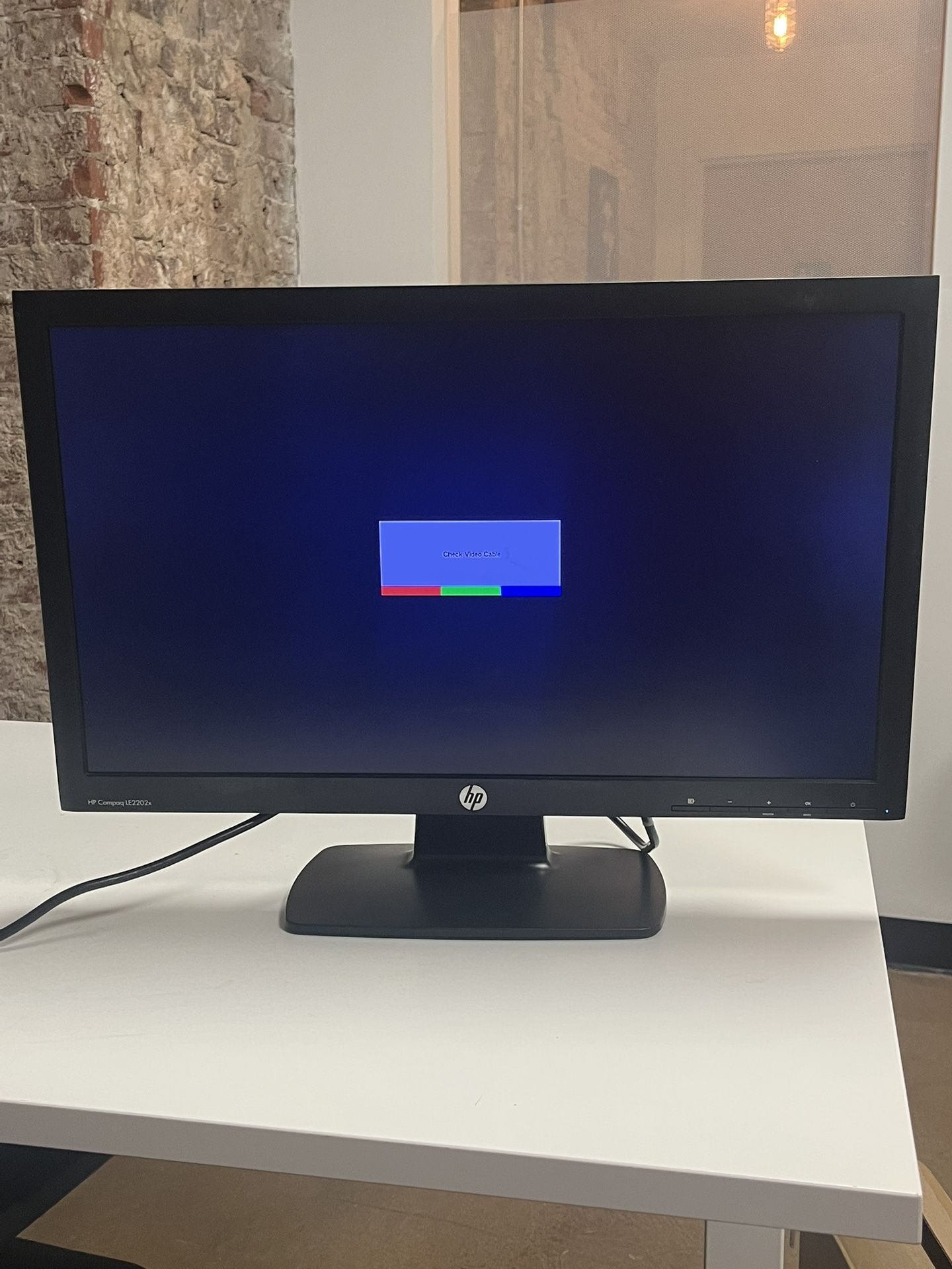 HP Compaq LE2202x 22” Monitor
