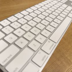 Apple Magic Keyboard with Numeric Keypad – Excellent Condition