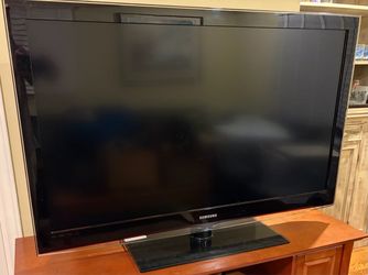 Samsung TV and Wall Mount