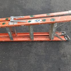 4' Fiberglass Ladder