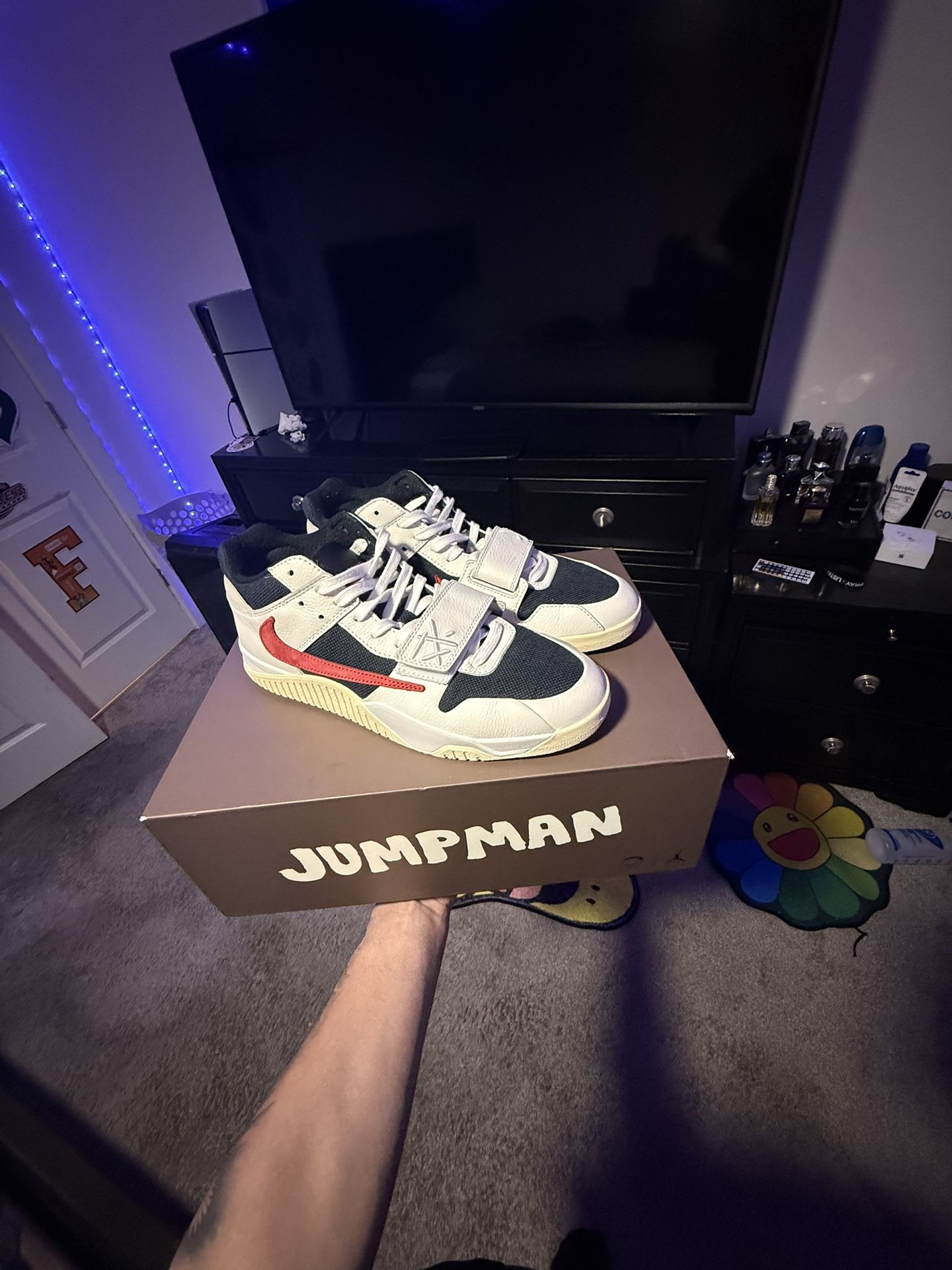 Travis Scott Trainers University Red Size 10.5