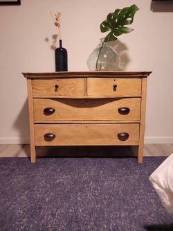 Antique 4 Drawer Dresser