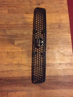 95-97 Toyota RAV4 Grill