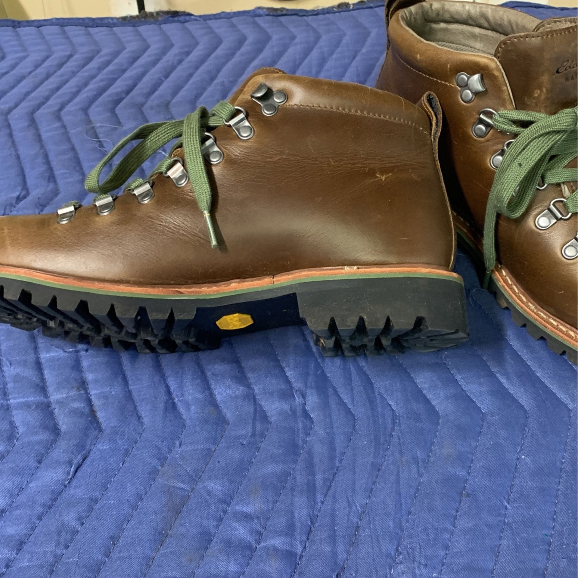 Eddie Bauer mens K6 hiking boots for Sale in Black Diamond, WA - OfferUp