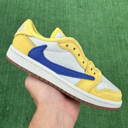 AIR JORDAN 1 RETRO LOW OG SP x TRAVIS SCOTT “CANARY” (Size 1.5, Youth)