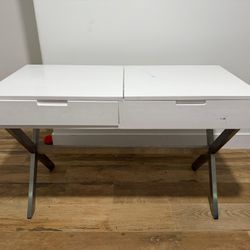 Vanity Makeup Desk / Mesa Para Maquillaje