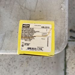 Hubbell Female Connector QTY 12