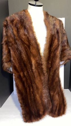 Mink Shaw one size very nice Eunice elegant furs