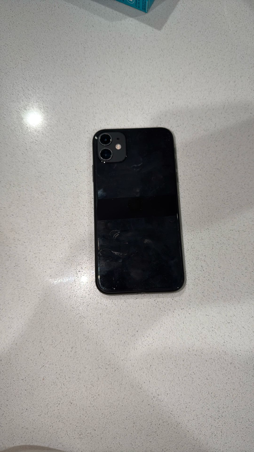 unlocked iphone 11. 128gb. perfect Condition