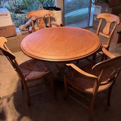 Kitchen Table & 4 Chairs 