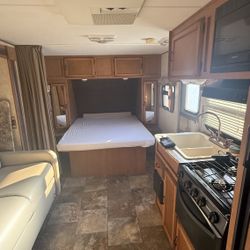 ⭐ RV en renta – $ 800/ Mes 