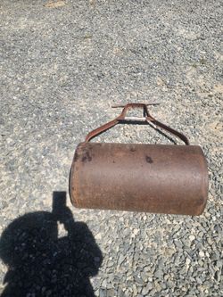 Antique garden roll good condition