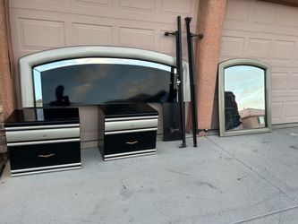 4-Pc Vintage Postmodern Black Lacquer Bedroom Set – Headboard, 2 Nightstands & Mirror