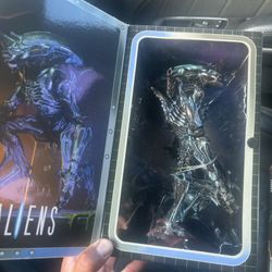 Alien Neca Rhino Collectible 